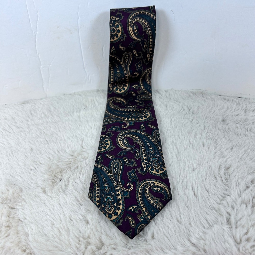 Halston III Paisley Necktie Silk Plum Purple‎ Green Gold Pattern Tie